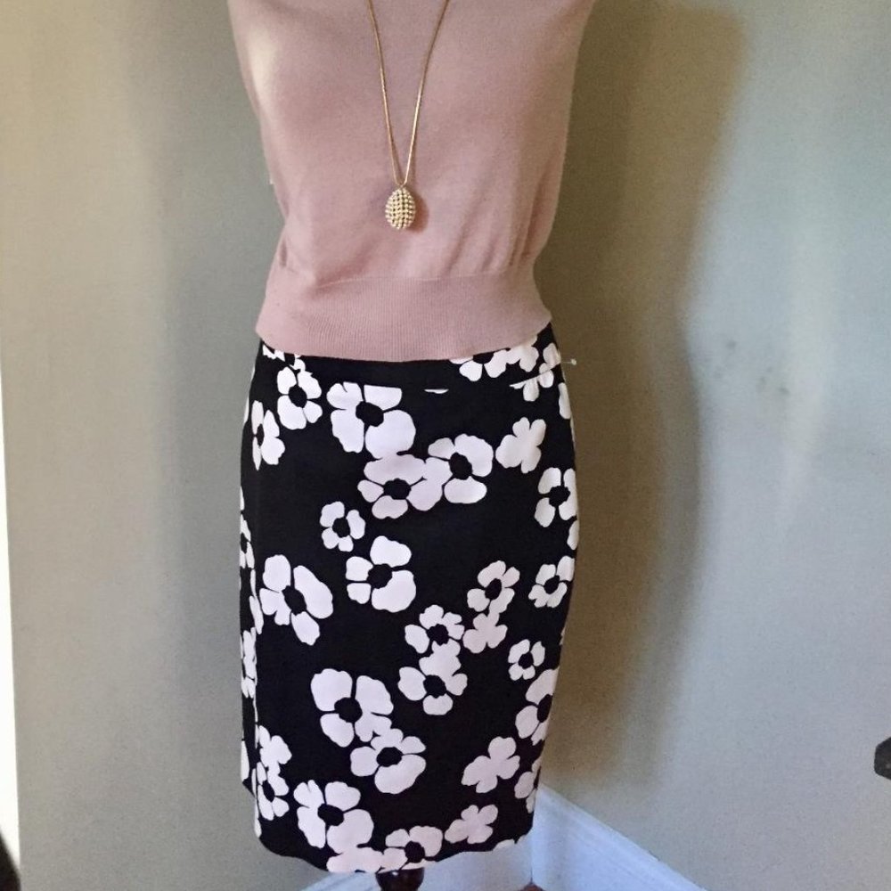 ANN TAYLOR Pencil Skirt, Black/White Happy Blooms